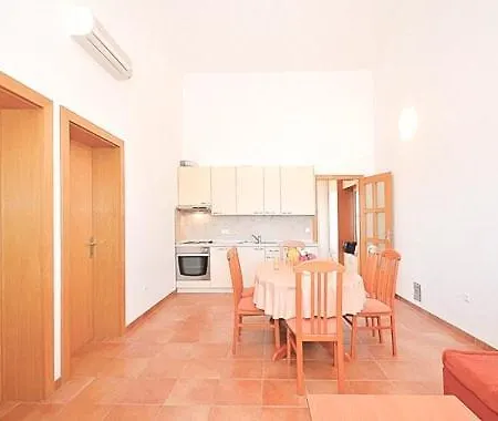 Apartment Apartman Mia *